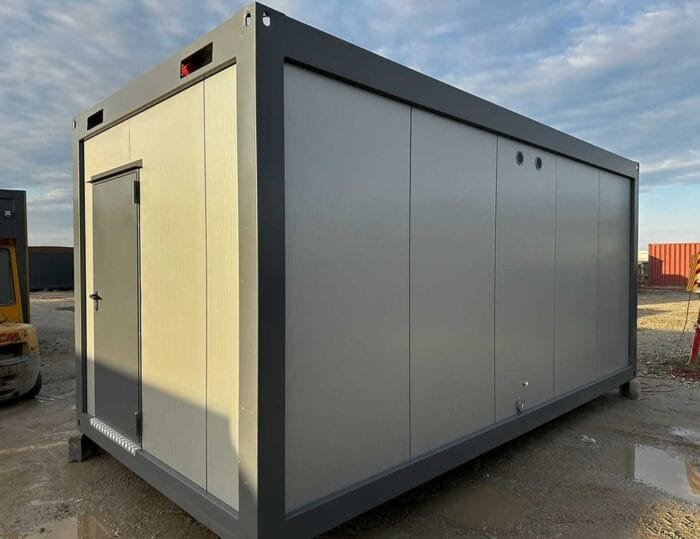 Contentor Sanitário 6 m – 6 Duches, 2 Lavatórios, Termoacumulador 300 L – Usado - Image 5