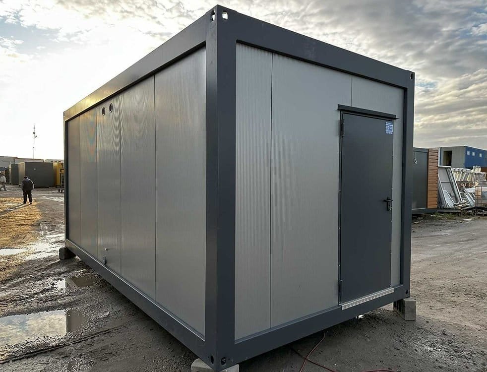 Contentor Sanitário 6 m – 6 Duches, 2 Lavatórios, Termoacumulador 300 L – Usado - Image 15